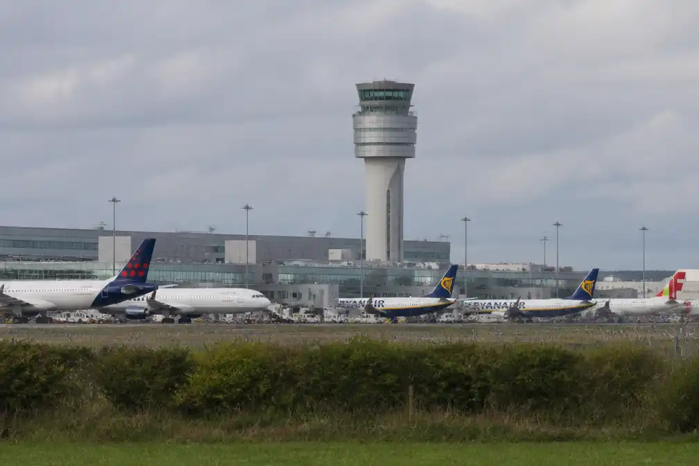 Luchthavenuitbreidingen overschrijden klimaatbudget, waarschuwt Transport & Environment