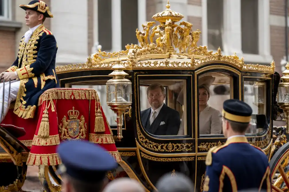 Prinsjesdag verloopt politiek anders; koets, troonrede en koffertje keren terug