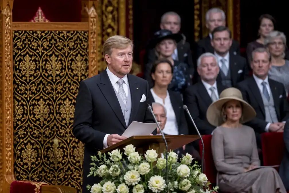 Koning bij Prinsjesdag: politiek moet problemen oplossen, niet de ophef van de dag volgen