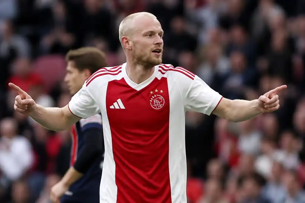 Davy Klaassen schiet Ajax op voorsprong tegen Willem II