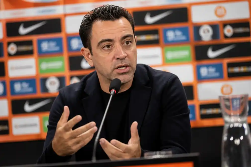 Xavi Hernández maakt eerste Oranje-selectie bekend; lezers kiezen Zechiël en Van Bommel