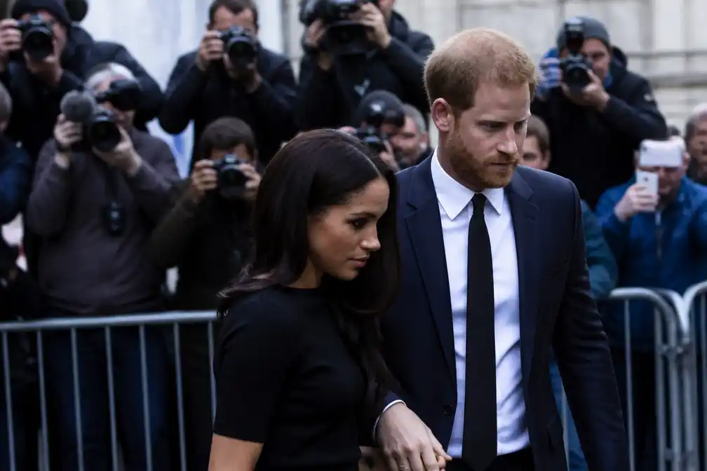 Earl Spencer noemt persberichtgeving over Harry en Meghan 'kankerachtige invloed'