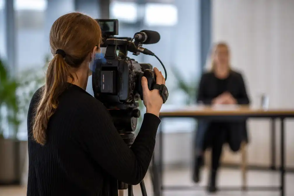 Commissariaat voor de Media: vrouwen en mensen met een beperking nog ondervertegenwoordigd