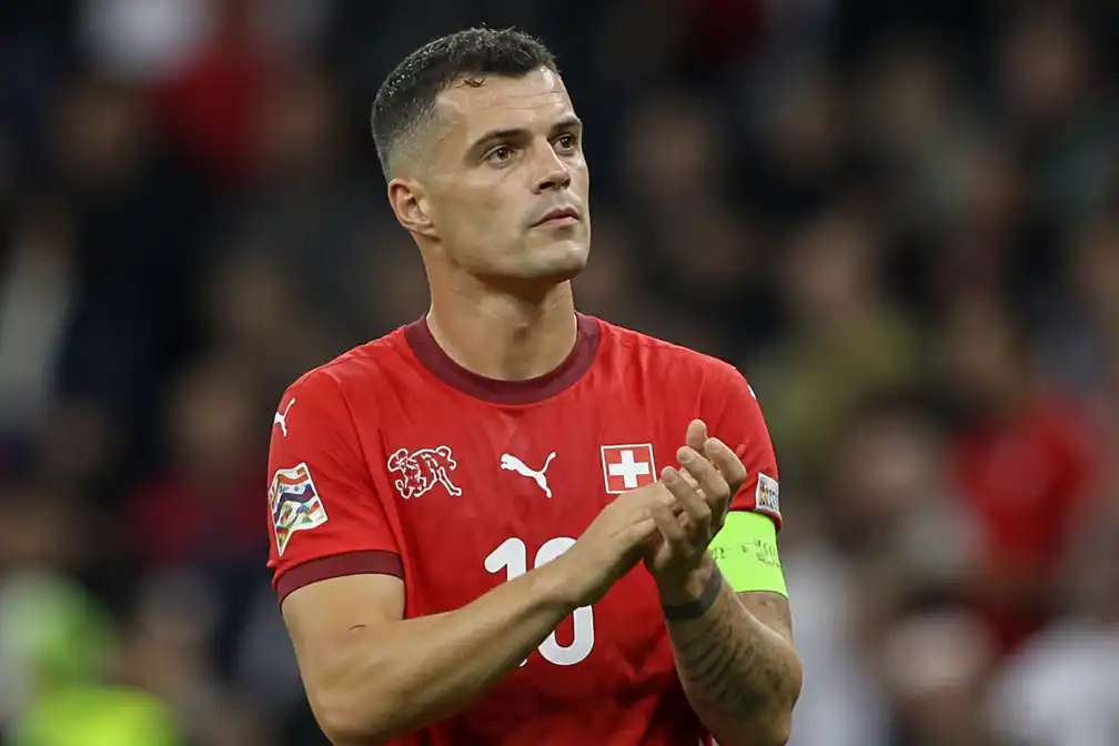 Granit Xhaka bekent vals coronacertificaat en verlaat Zwitserse selectie