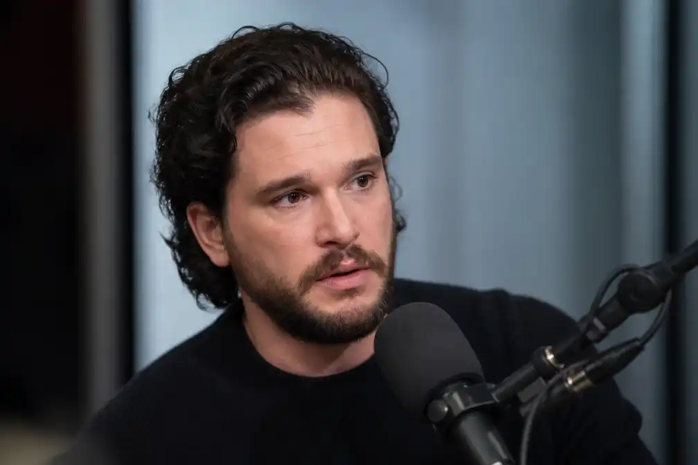 Kit Harington luistert voor het slapen naar Harry Potter-audioboeken