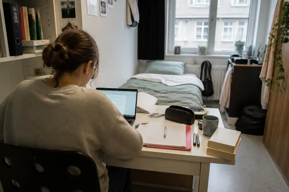 Ouders betalen 76 procent van studie- en kotkosten Vlaamse studenten