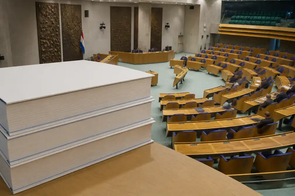 Rekenkamer: kabinetsbegroting mist keuzes om ambtenarenapparaat te verkleinen