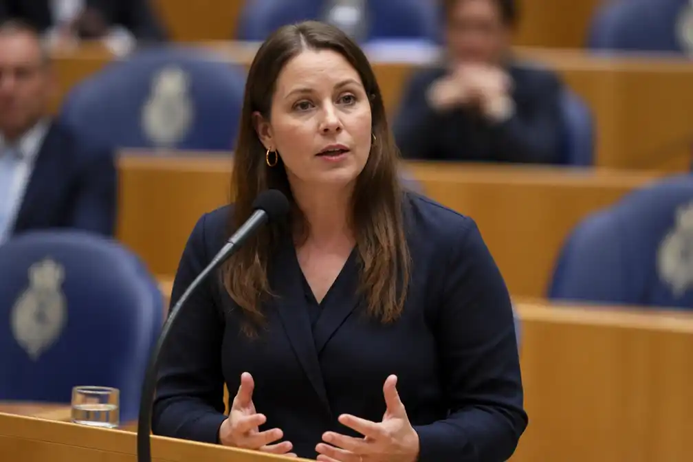 Tielen wil onderzoeken naar lhbti-acceptatie analyseren voor gerichte aanpak