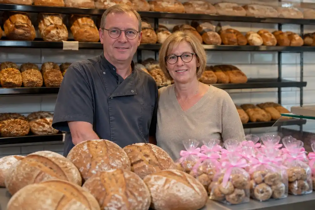Bakkerij Welvaert in Deinze verkoopt opnieuw boezembrood voor Think Pink