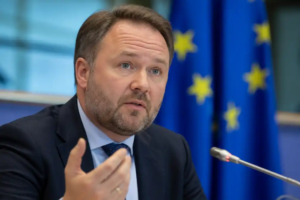 Eurocommissaris Jørgensen waarschuwt lidstaten voor energieprijscrisis