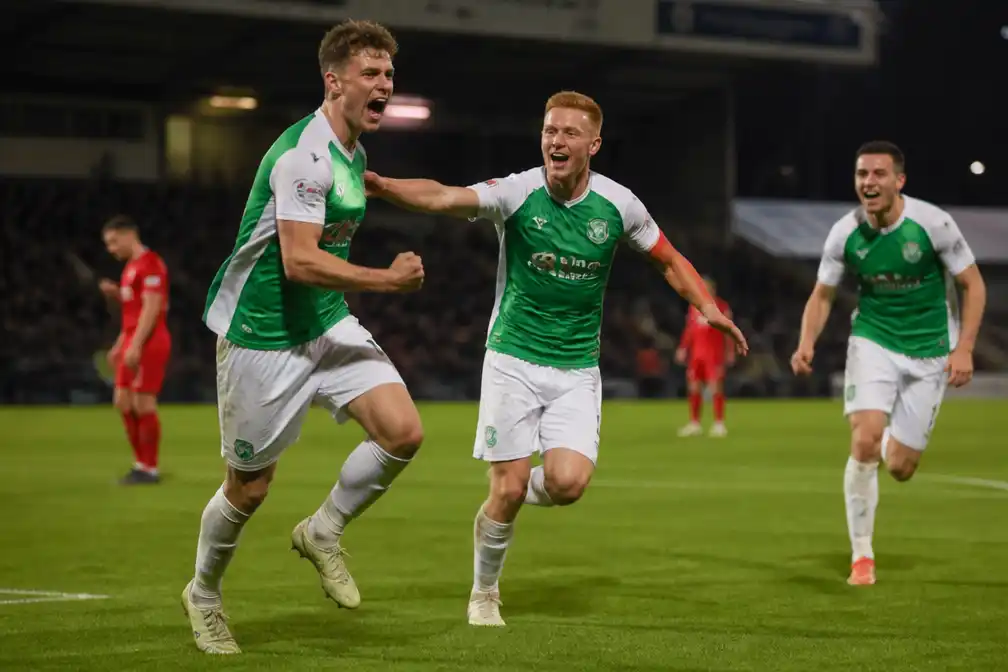 FC Dordrecht beëindigt reeks nederlagen met 3-2 zege op Almere City
