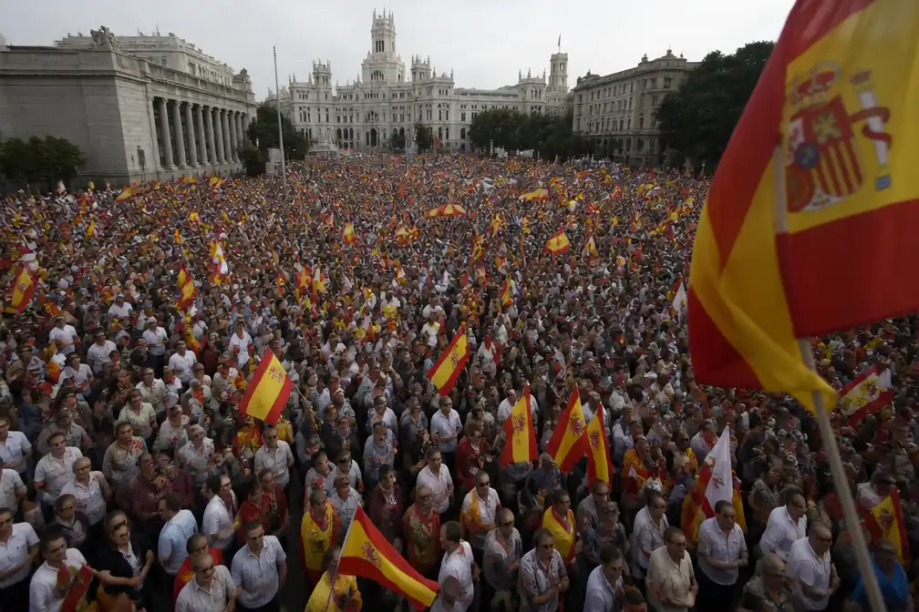 Duizenden protesteren in Madrid tegen aanpak regering-Sánchez rond Ceuta