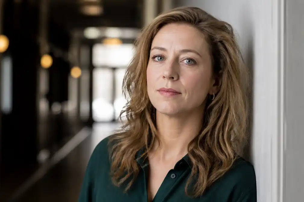 Cabaretière Roosje Pertz over plots verlies van haar vader: "Ik denk altijd in doemscenario's"
