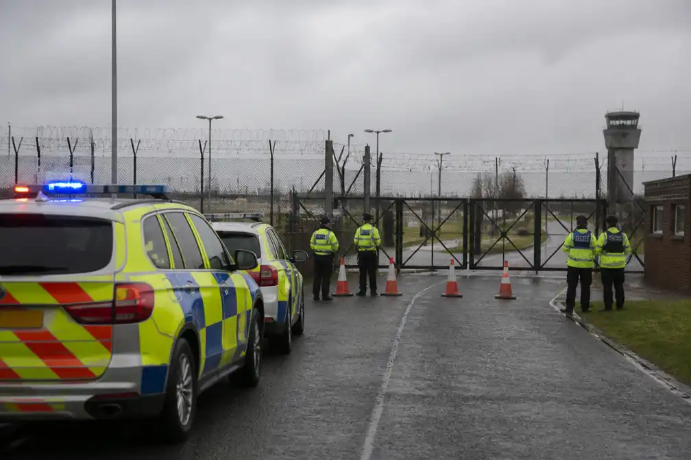 Britse politie verdenkt vijf arrestanten bij luchtmachtbasis Fairford van terreurdaad