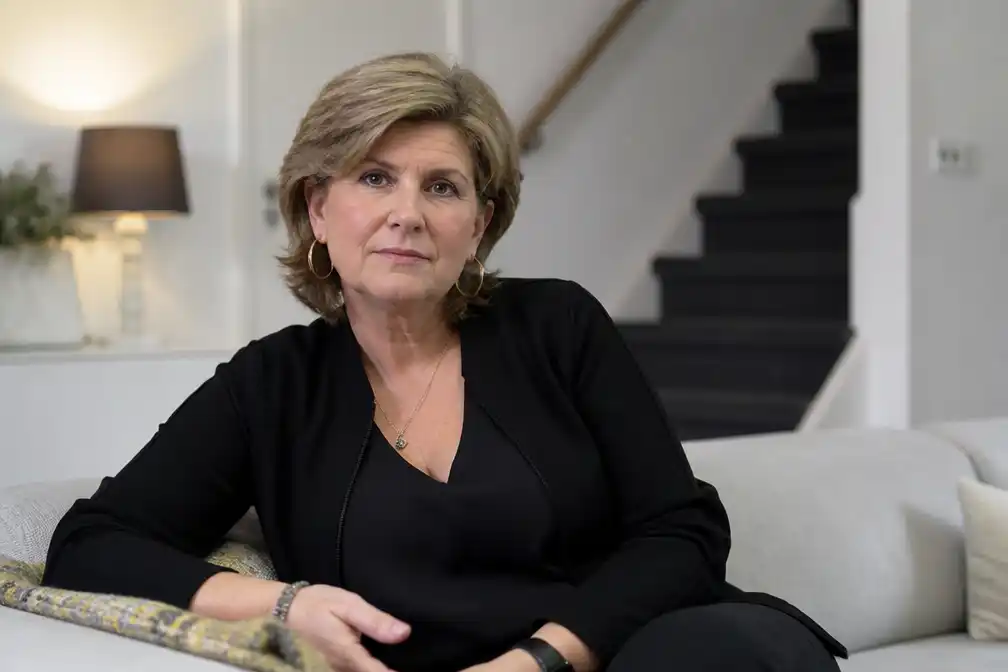 Angela de Jong waarschuwt vrouwen na nachtelijke val van de trap
