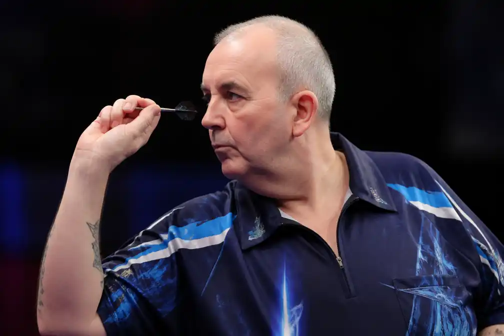 Zestienvoudig wereldkampioen Phil Taylor (66) maakt rentree in het darten