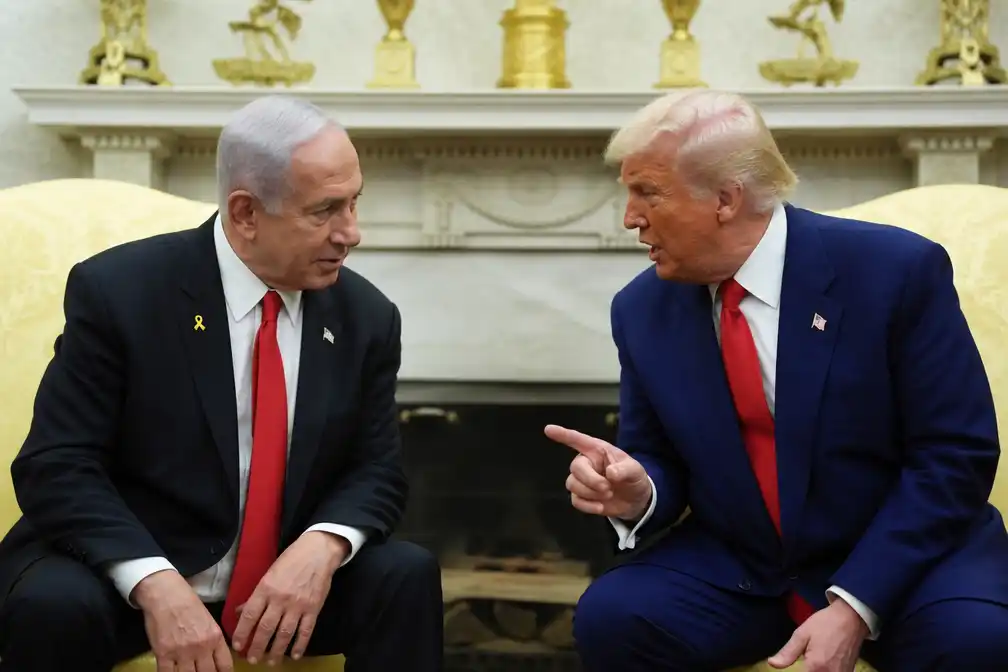 Trump tegen Netanyahu: piloot flydubai-vlucht was 'misschien een terrorist, een gek'