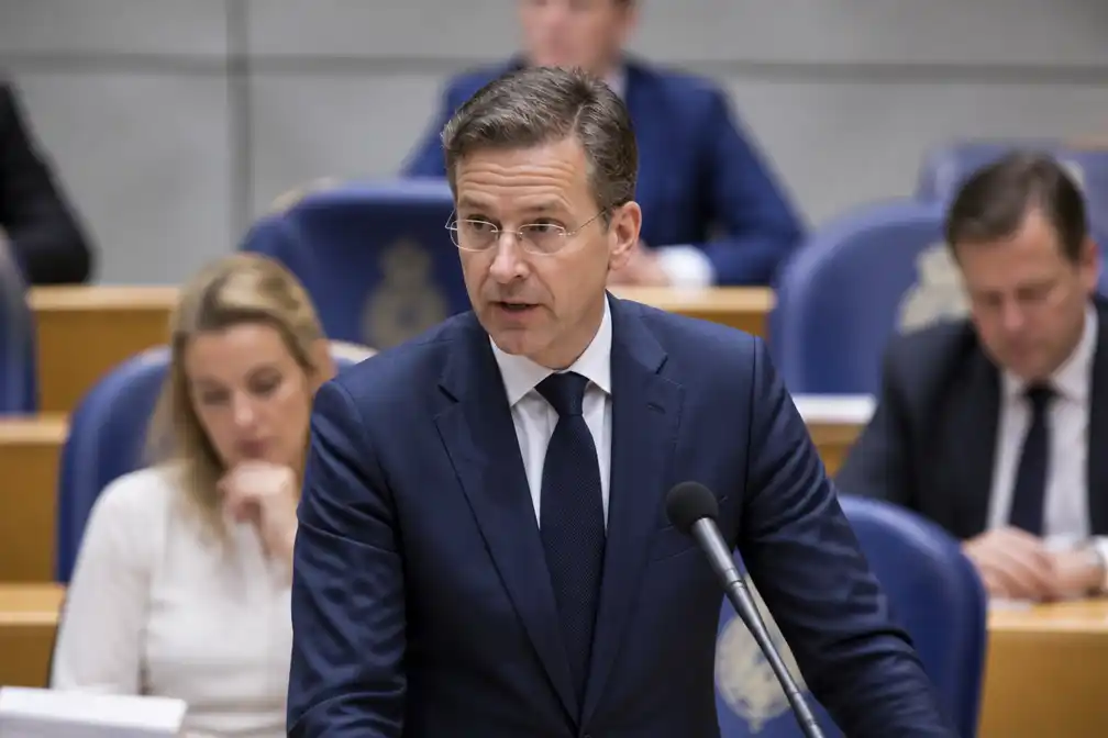Heinen verwacht grotere besparing door sociaal akkoord in de polder