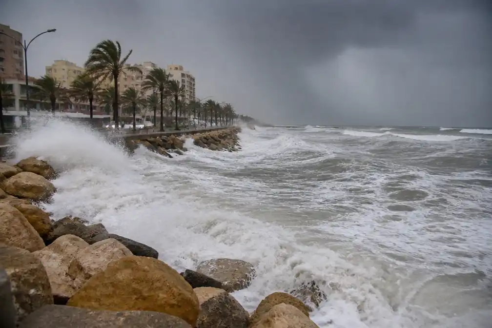 Spaanse weerdienst Aemet vaardigt code rood af voor kust van Valencia en Castellon