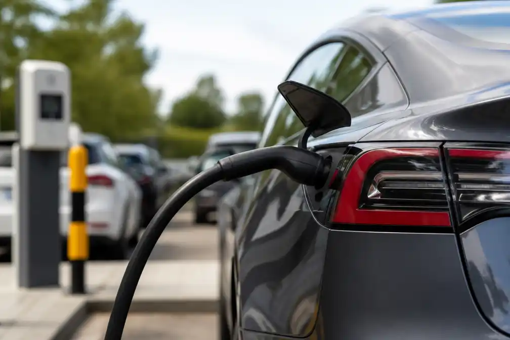 Voor het eerst is meer dan de helft van nieuwe personenwagens in België volledig elektrisch