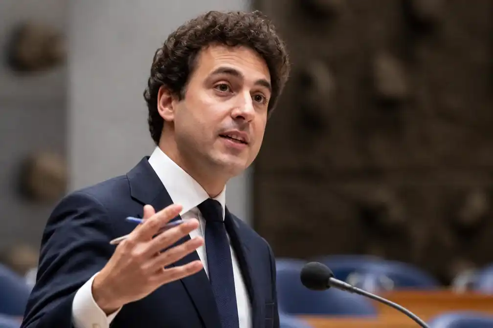 Klaver claimt winst Prinsjedag, onvrede binnen VVD groeit