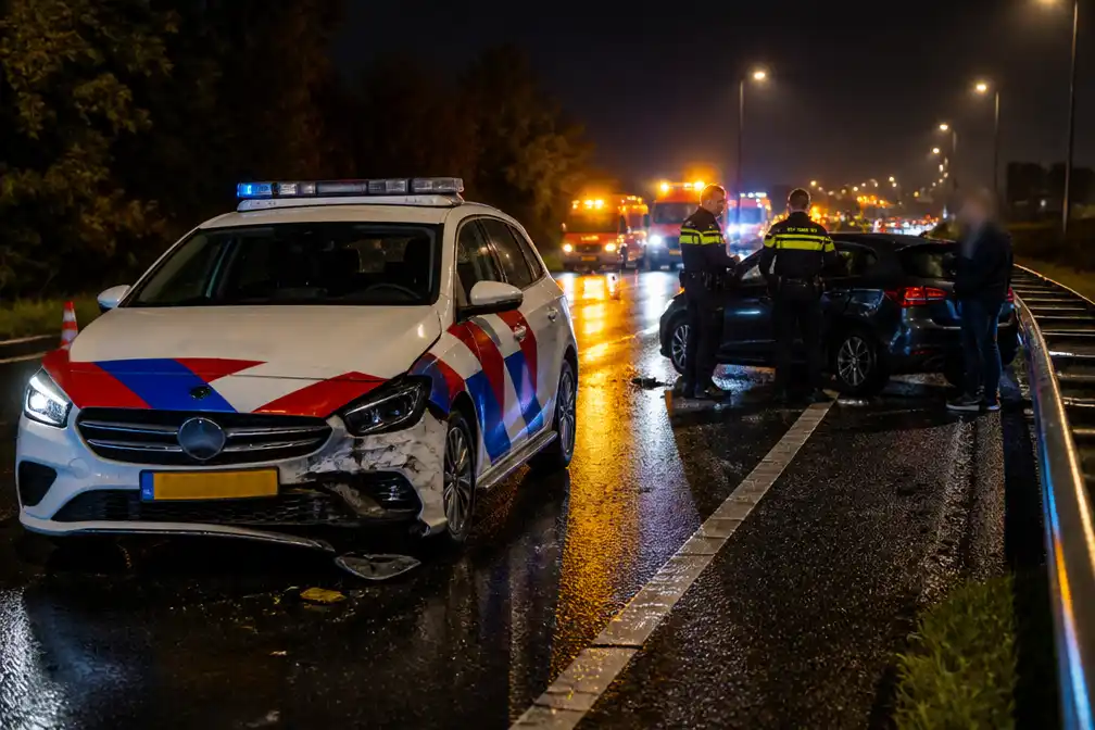 Achtervolging in Limburg eindigt met crash op A2 bij Maastricht, bestuurder aangehouden