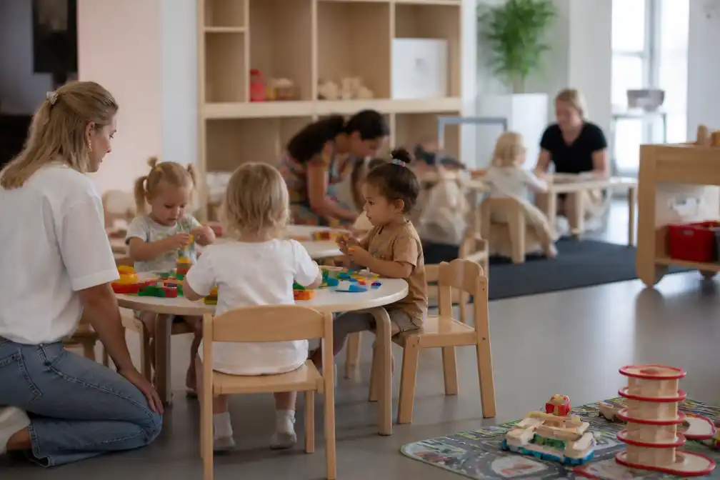 Vlaamse regering schrapt kinderopvangtoeslag voor ruim 13.000 gezinnen vanaf 2027