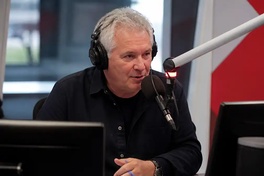 Eddy Keur (67) vertrekt bij NPO Radio 2 en stopt na kerst met Keur In De Middag