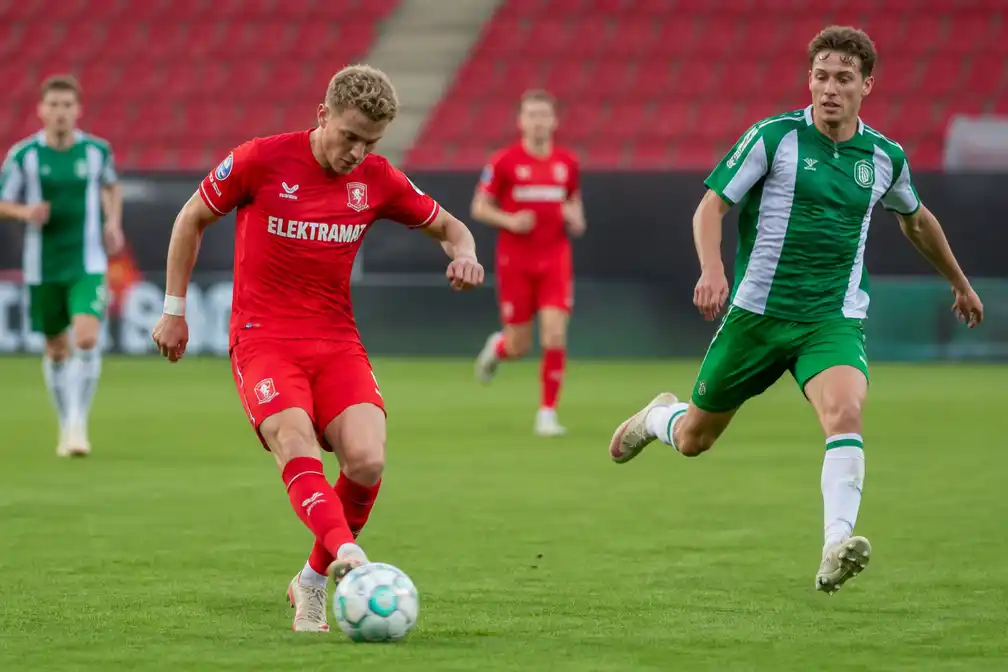 FC Twente vernedert Werder Bremen met 7-0 in oefenduel achter gesloten deuren
