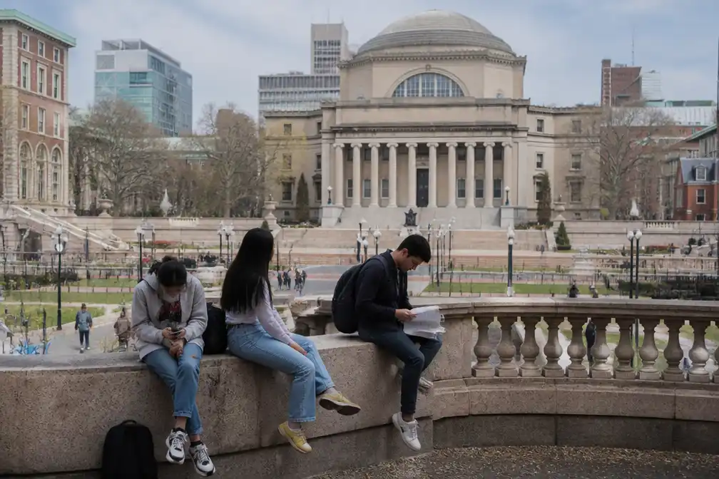 Columbia University ziet scherpe daling buitenlandse studenten door visumwijzigingen