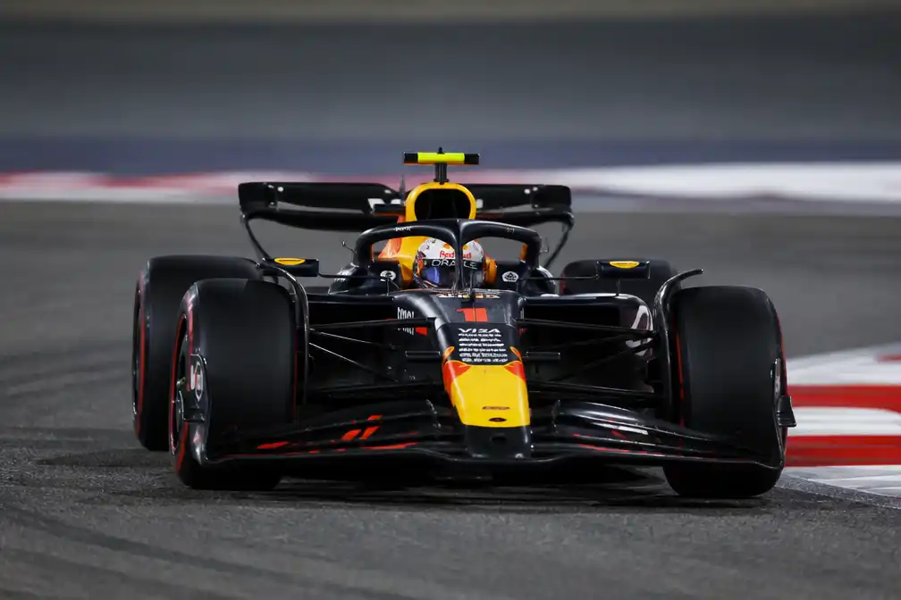 Verstappen pakt eerste pole van het seizoen voor Grand Prix van Bahrein