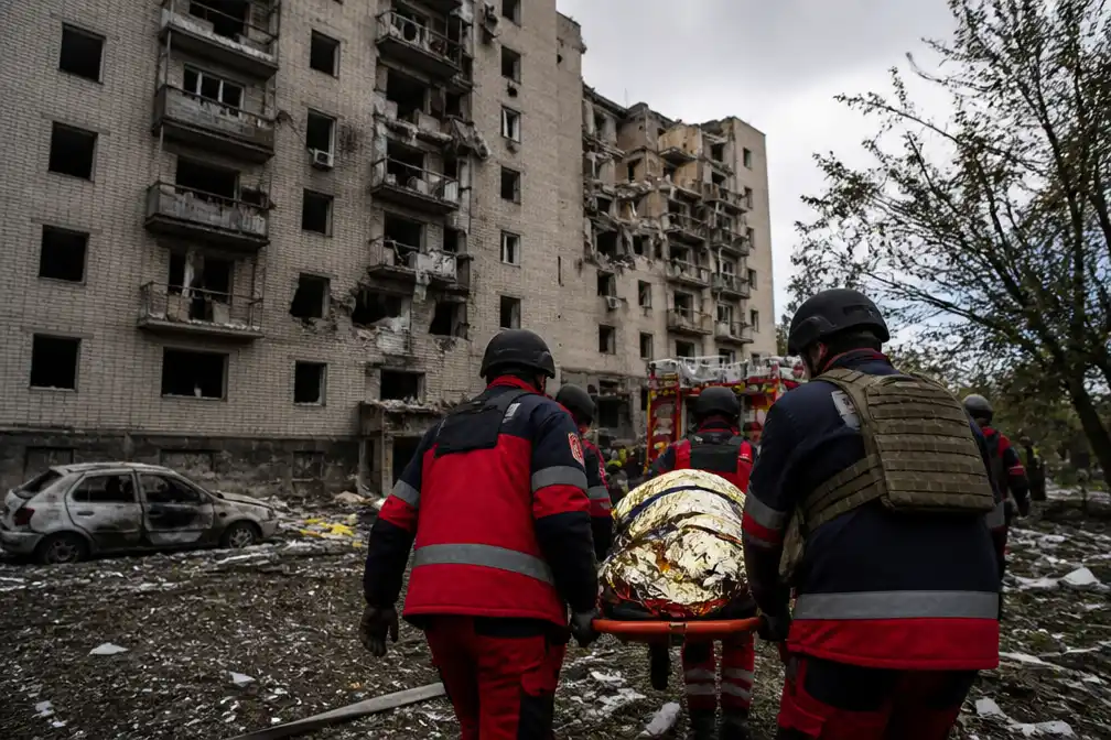 Russische luchtaanval op Charkiv: één dode en zes gewonden