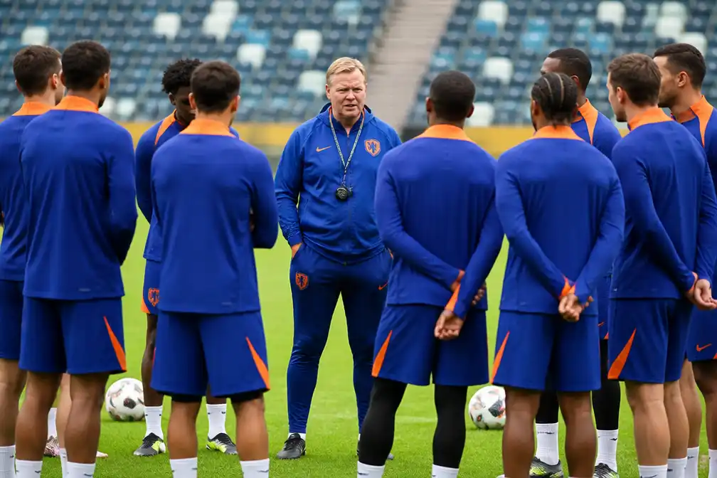 Oranje traint met complete selectie voor WK-duel met Marokko