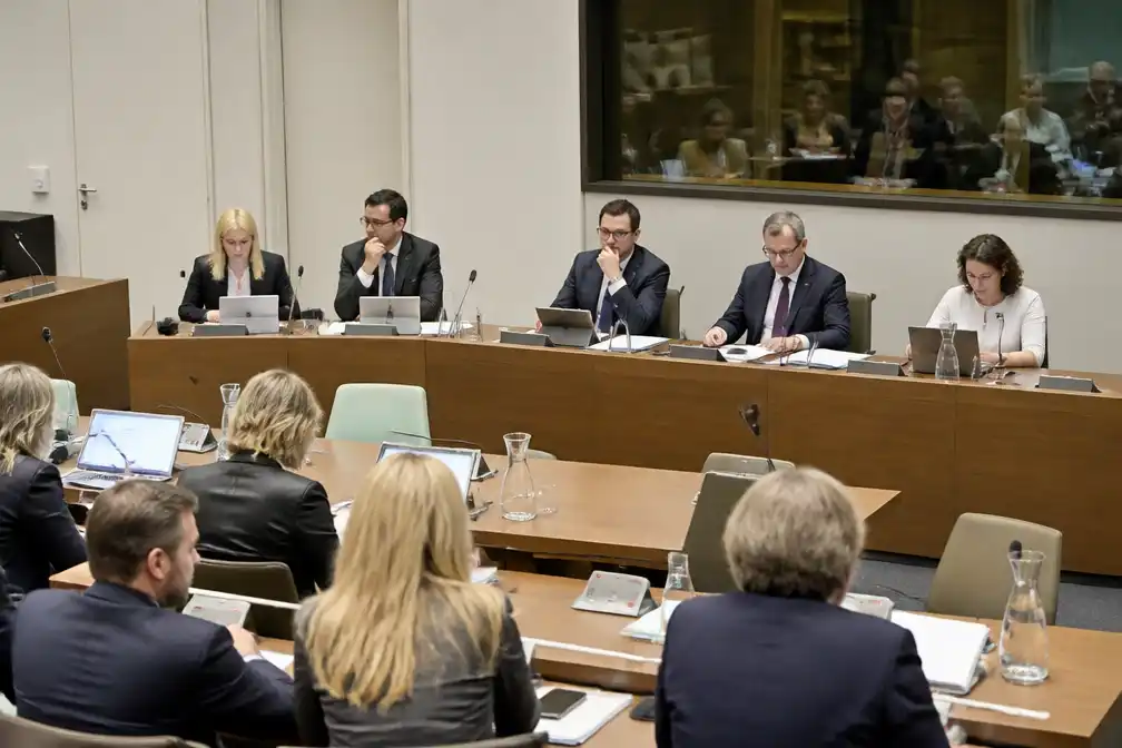 Kamercommissie keurt wetsontwerp over woonstbetreding bij mensen zonder papieren goed