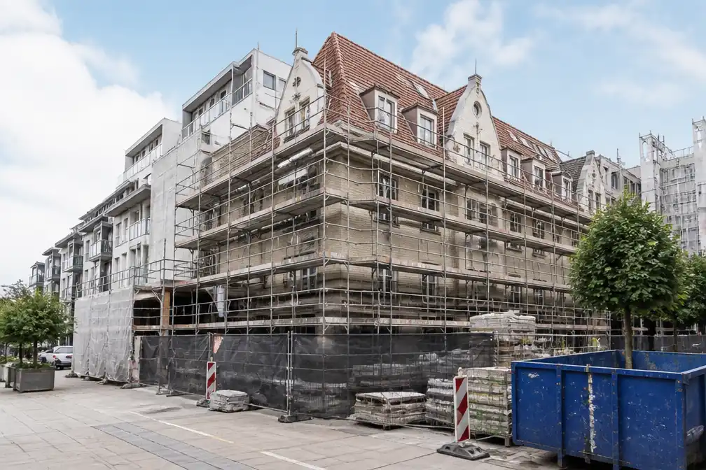 Luxeproject Memlinc in Knokke-Heist weer op schema nu beschermde delen hersteld worden
