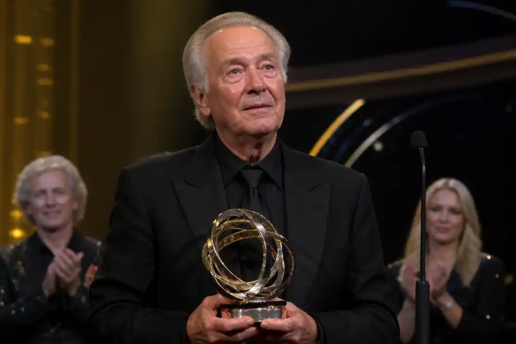 Joop van den Ende krijgt Gouden Televizier Oeuvre-Ring in Amsterdam