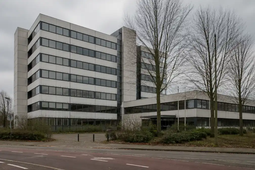 Raad Terneuzen stemt in met azc in voormalig Neckermanngebouw