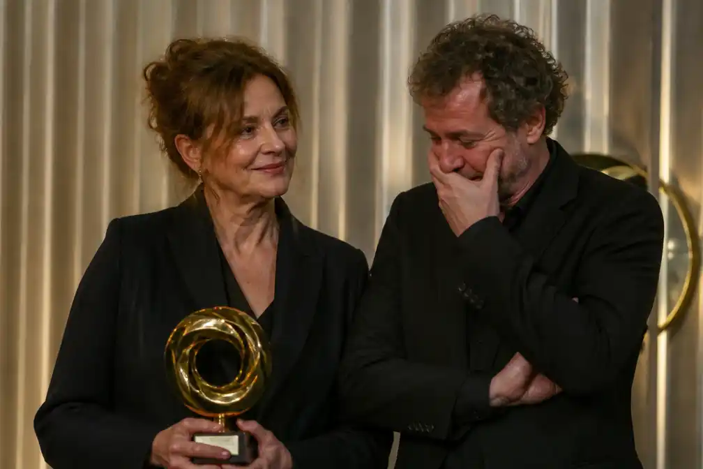 Annet Malherbe wint Televizier-Ring Acteur voor rol in Rust en Vreugd