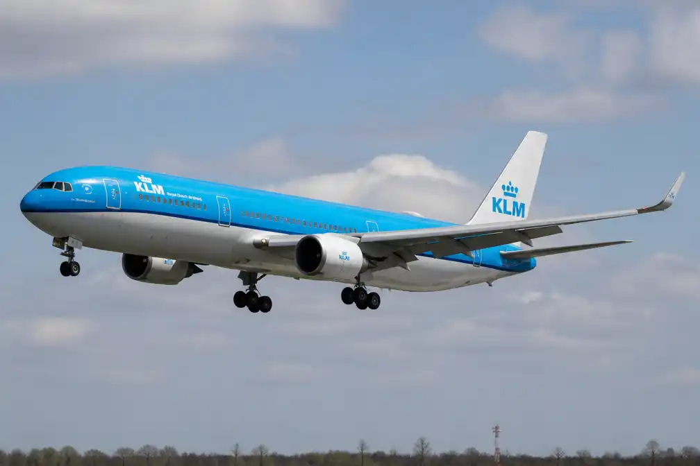 KLM-vlucht naar Panama-Stad omgeleid naar Curaçao na aardbeving
