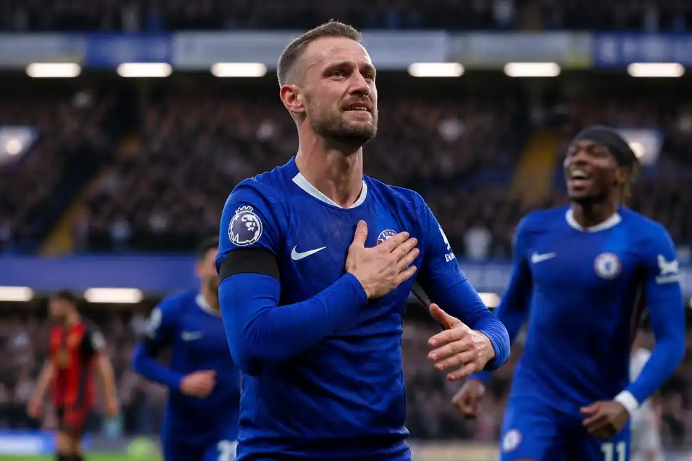Chelsea wint met 5-1 van Bournemouth, Henderson scoort twee keer