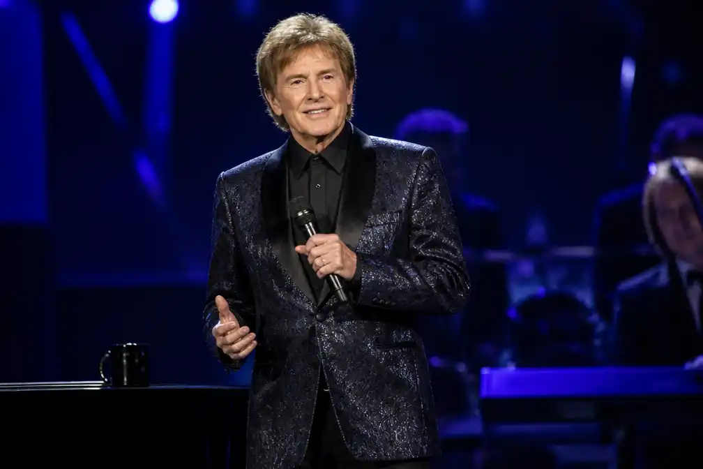 Barry Manilow zegt show in Las Vegas af wegens bronchitis na podiumrentree