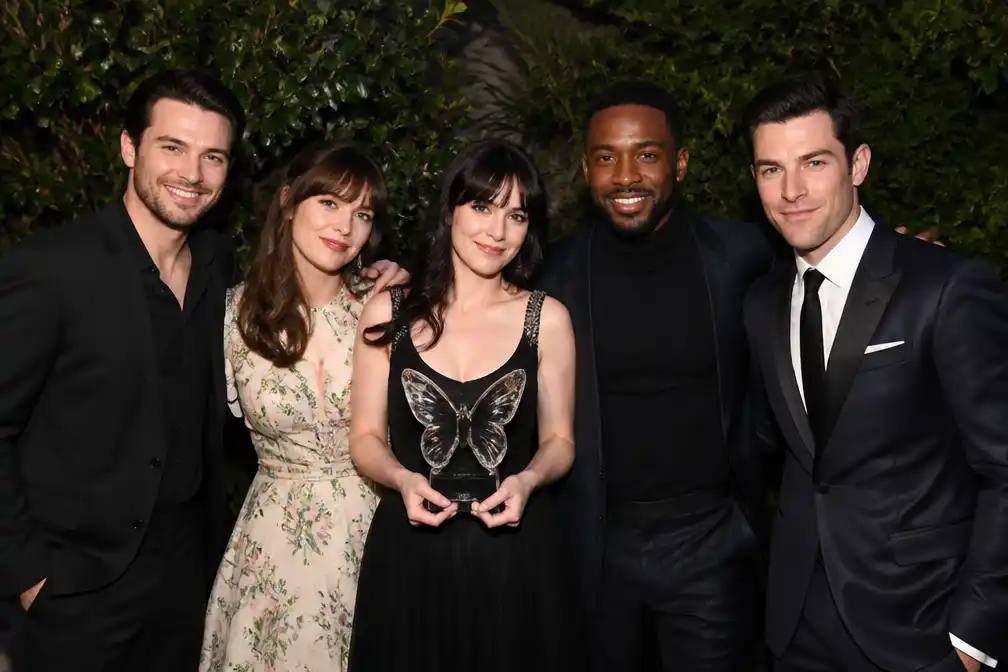 Cast van New Girl herenigd bij liefdadigheidsgala in Los Angeles