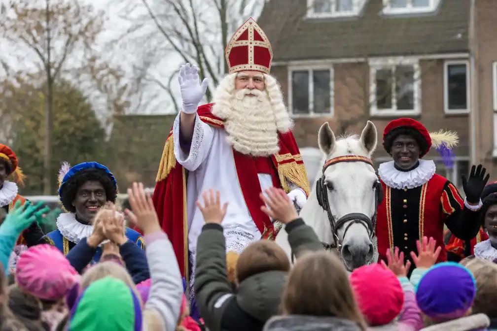 Sinterklaasintocht in Baarn op losse schroeven door ruzie tussen twee mannen