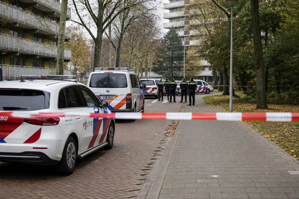 Politie zet Utrecht-Overvecht ruim af na schoten op Donaudreef