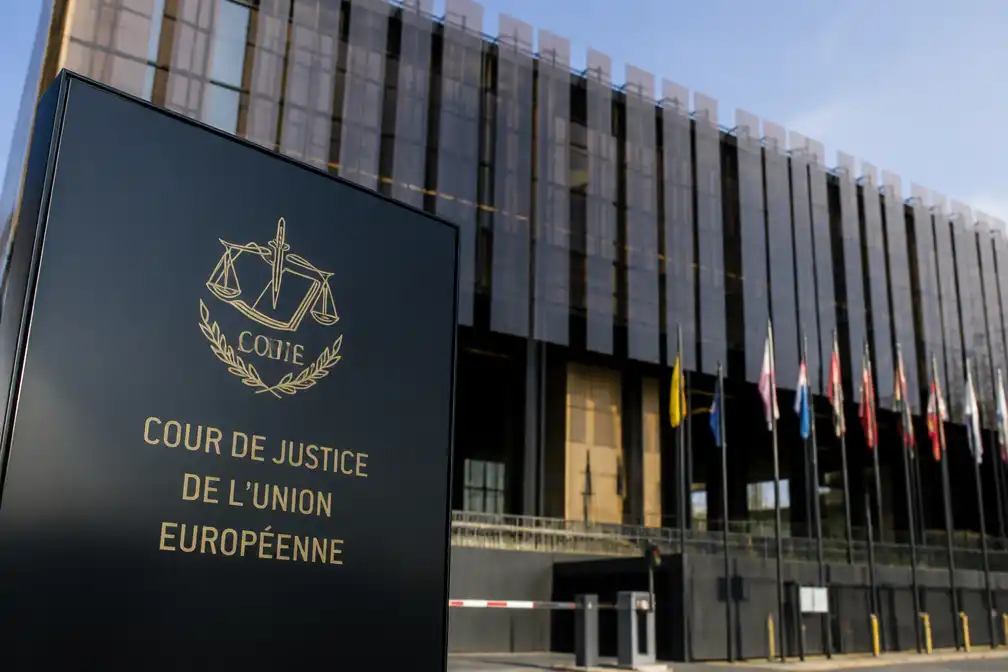 Europees Hof: bank moet fraudeslachtoffer meteen vergoeden, ook bij grove nalatigheid