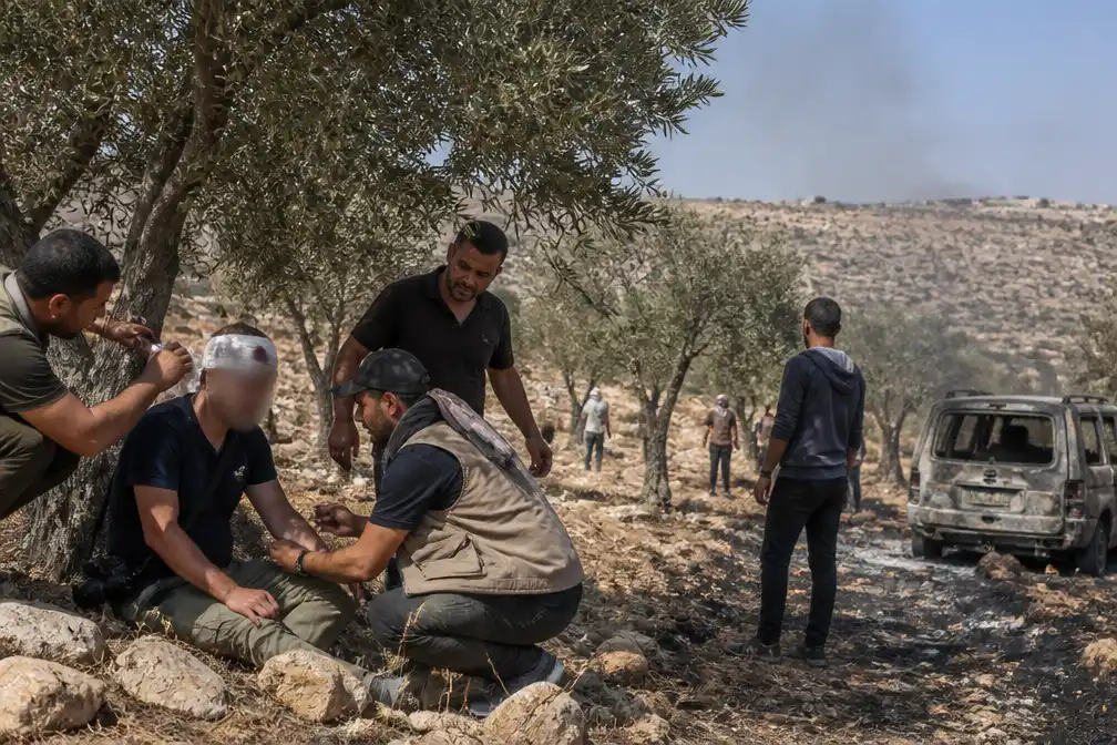 Amerikaanse journalist en Palestijnen gewond bij kolonisten-aanvallen op Westoever