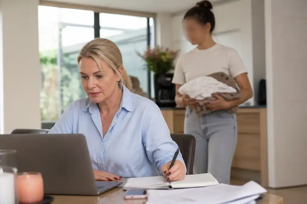 Karen Damen neemt persoonlijke assistente in dienst, family assistant breekt door in Vlaanderen