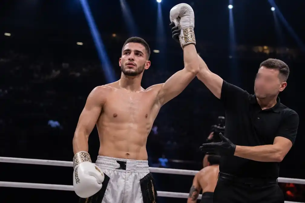 Hasselaar Noah Ibrahimi wint meteen bij zijn Glory-debuut in Antwerpen