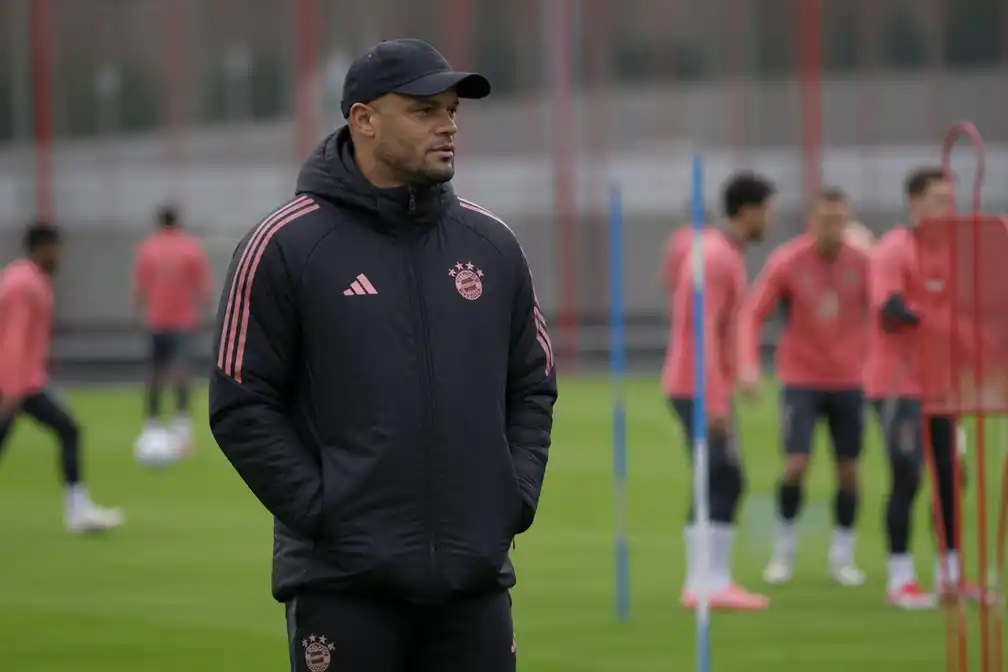 Bayern-coach Vincent Kompany twijfelachtig voor topper tegen Arsenal