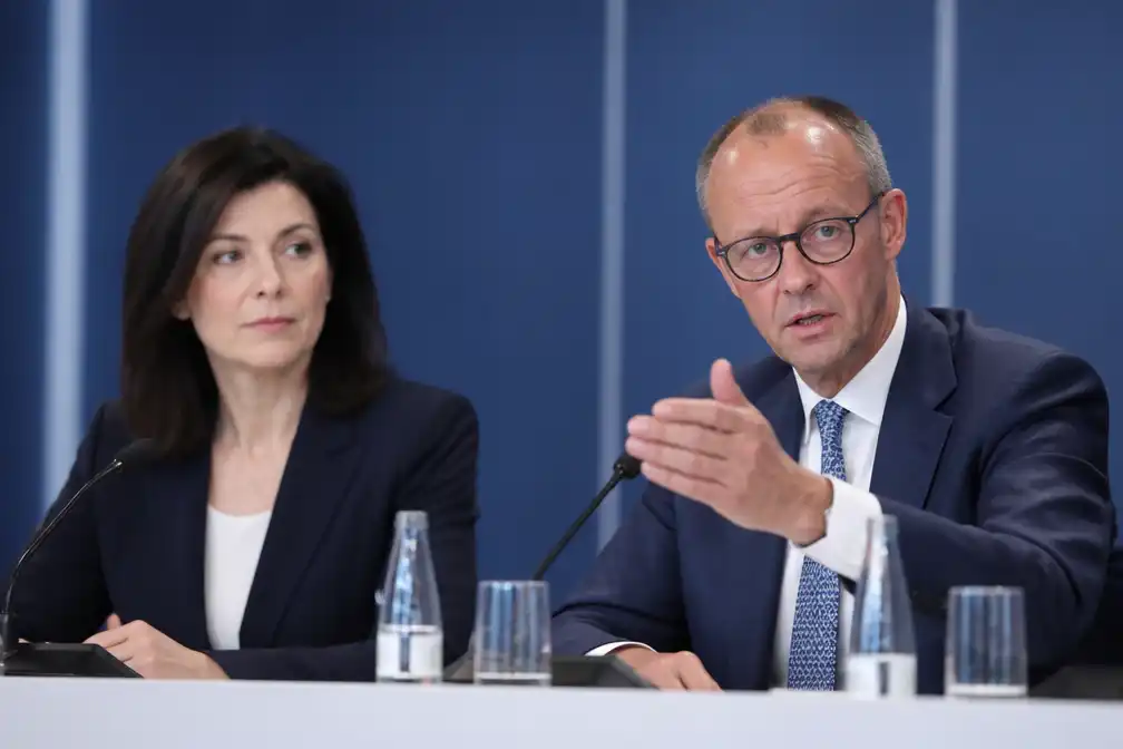 Bedrijven zeggen ruim 225 miljard euro toe op investeringsforum in Berlijn